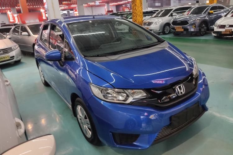 Used Honda Fit 2014 1.5L LX CVT Comfort Model Front Right 45 Deg
