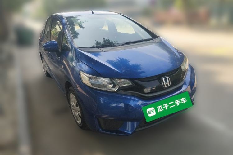 Used Honda Fit 2014 1.5L LX CVT Comfort Model Front Right 45 Deg