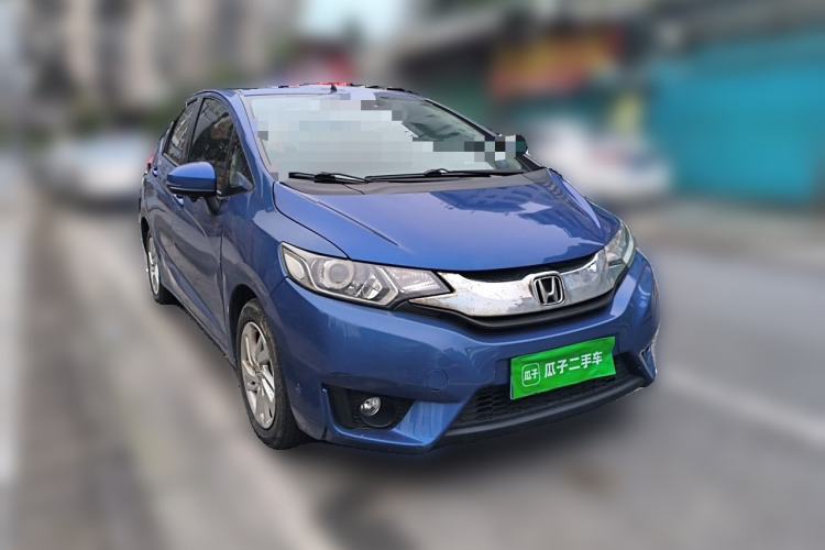 Used Honda Fit 2014 1.5L SE CVT Fashion Model Front Right 45 Deg
