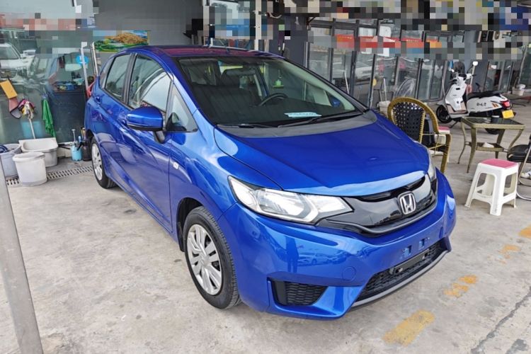 Used Honda Fit 2014 1.5L LX CVT Comfort Model Front Right 45 Deg