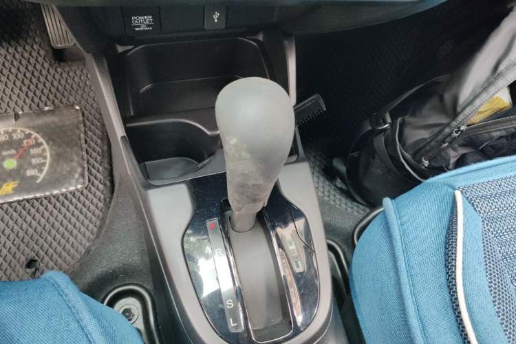 Used Honda Fit 2014 1.5L LX CVT Comfort Model Gear Lever