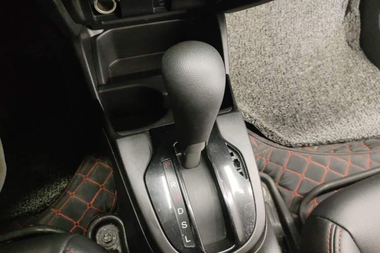 Used Honda Fit 2014 1.5L LX CVT Comfort Model Gear Lever