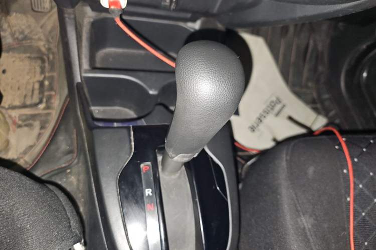 Used Honda Fit 2014 1.5L LX CVT Comfort Model Gear Lever