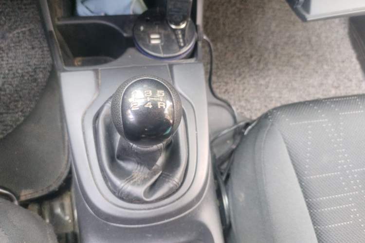 Used Honda Fit 2014 1.5L LX Manual Comfort Model Gear Lever