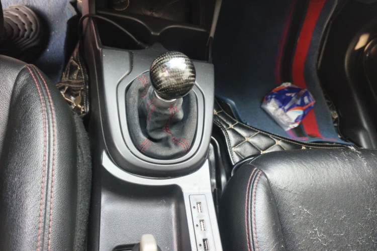 Used Honda Fit 2014 1.5L LX Manual Comfort Model Gear Lever