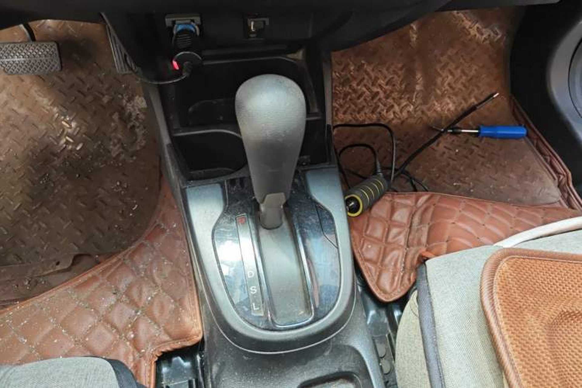 Used Honda Fit 2014 1.5L LX CVT Comfort Model Gear Lever