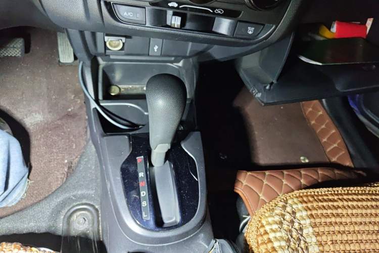 Used Honda Fit 2014 1.5L LX CVT Comfort Model Gear Lever