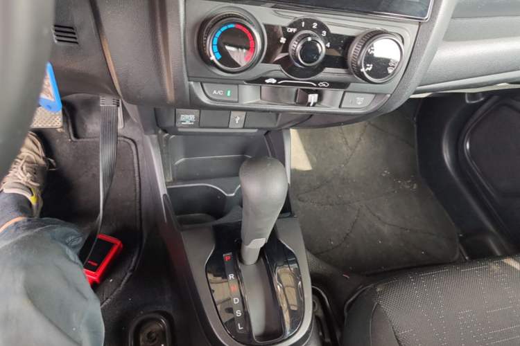 Used Honda Fit 2014 1.5L LX CVT Comfort Model Gear Lever