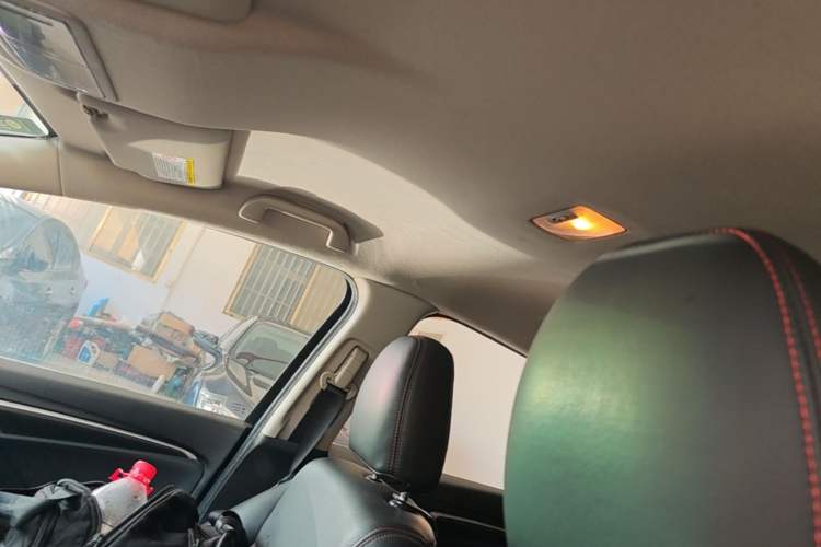 Used Honda Fit 2014 1.5L SE CVT Fashion Model Headliner
