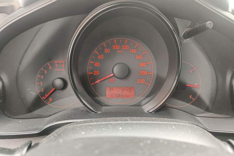 Used Honda Fit 2014 1.5L LX CVT Comfort Model Instrument Cluster