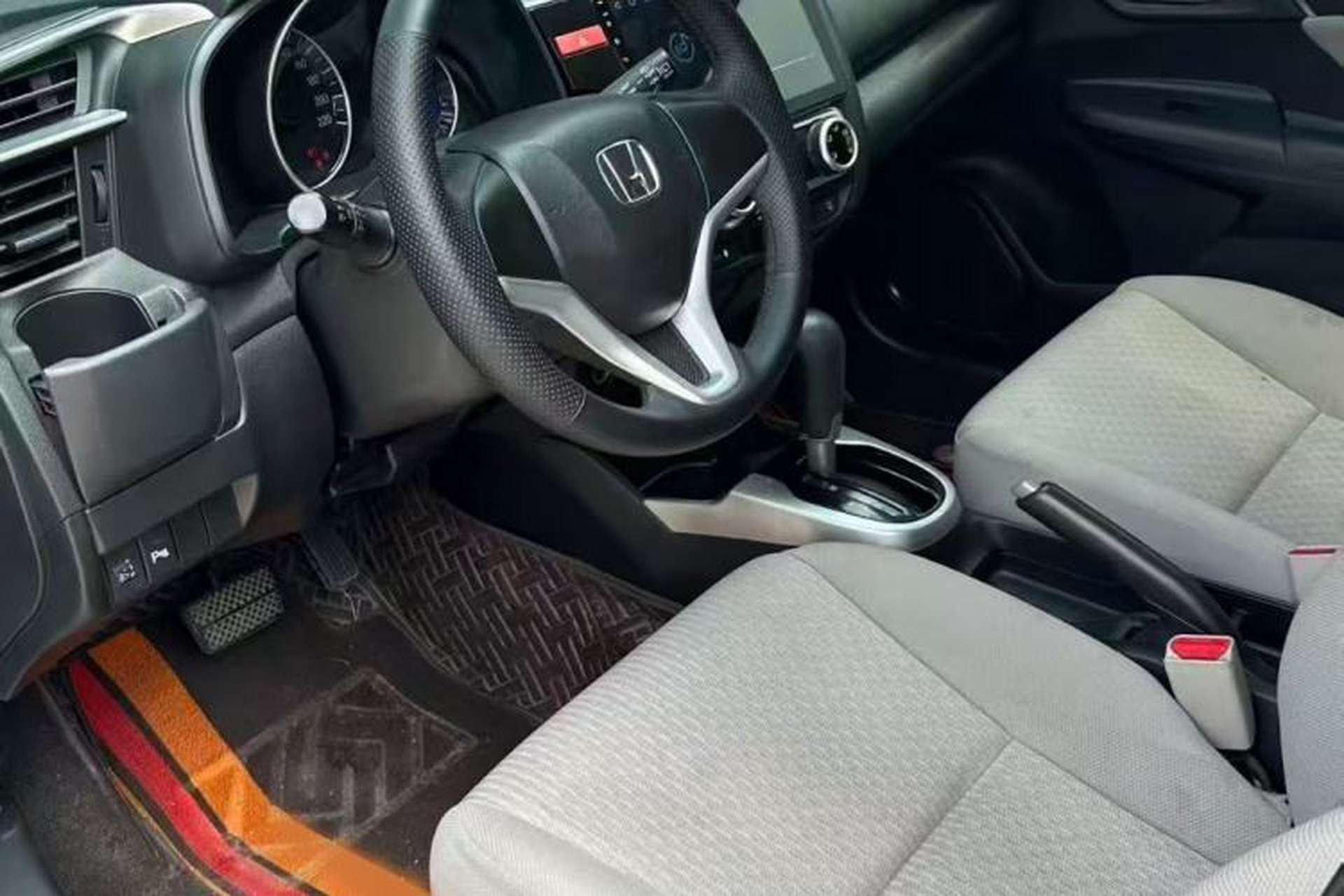 Used Honda Fit 2014 1.5L LX CVT Comfort Model Interior 1