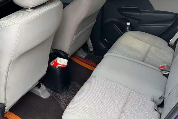 Used Honda Fit 2014 1.5L LX CVT Comfort Model Interior 3