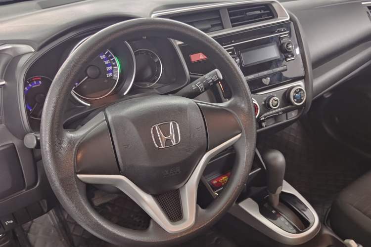 Used Honda Fit 2014 1.5L SE CVT Fashion Model Interior 3