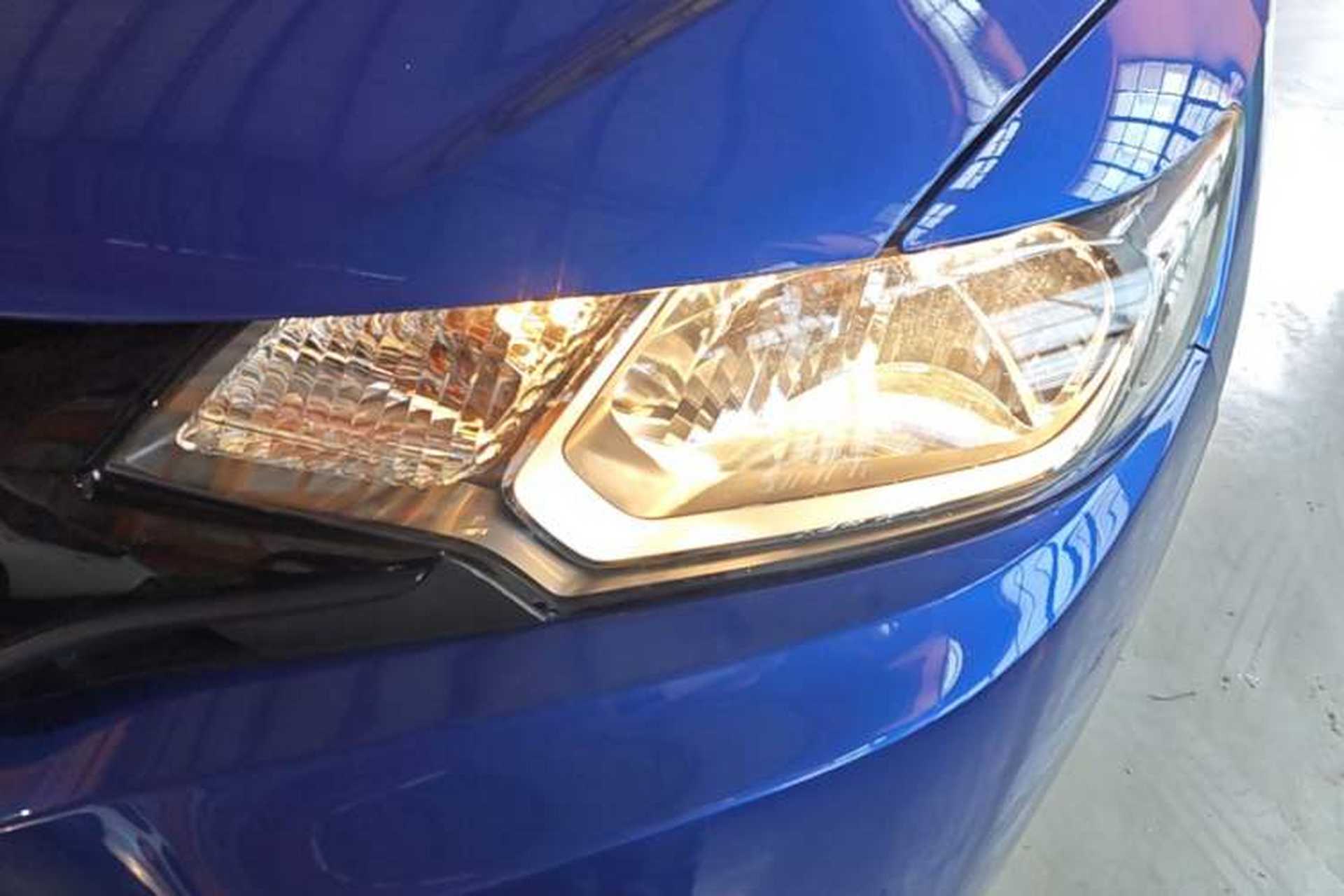 Used Honda Fit 2014 1.5L LX CVT Comfort Model Left Front Headlight