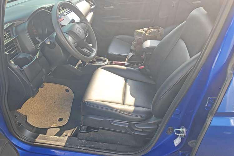 Used Honda Fit 2014 1.5L LX CVT Comfort Model Left Front Seat