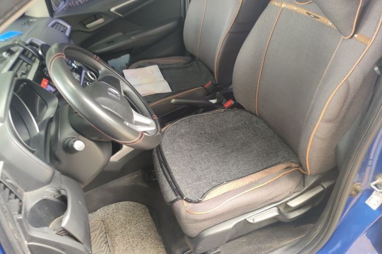 Used Honda Fit 2014 1.5L SE CVT Fashion Model Left Front Seat