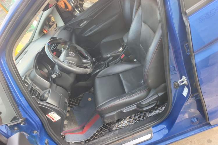 Used Honda Fit 2014 1.5L LX Manual Comfort Model Left Front Seat