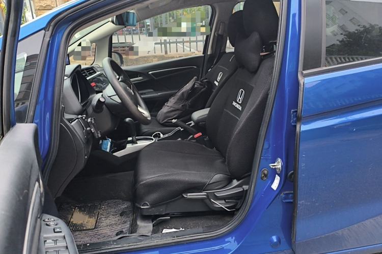 Used Honda Fit 2014 1.5L SE CVT Fashion Model Left Front Seat