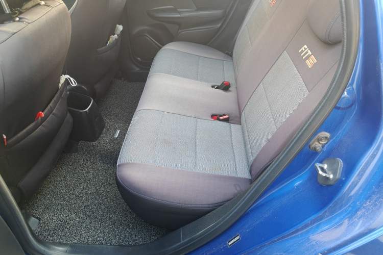 Used Honda Fit 2014 1.5L SE CVT Fashion Model Left Rear Seat