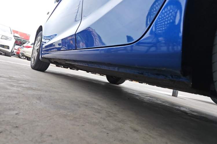Used Honda Fit 2014 1.5L LX CVT Comfort Model Left Side Sill