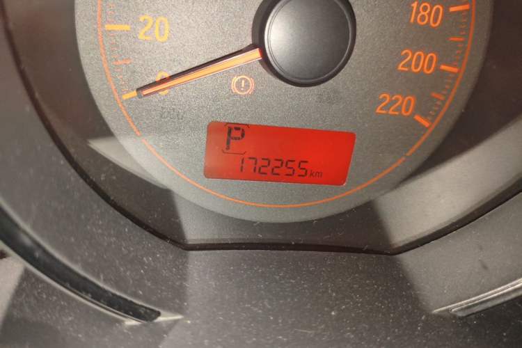 Used Honda Fit 2014 1.5L LX CVT Comfort Model Odometer Close Up
