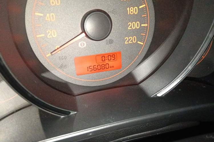 Used Honda Fit 2014 1.5L LX Manual Comfort Model Odometer Close Up