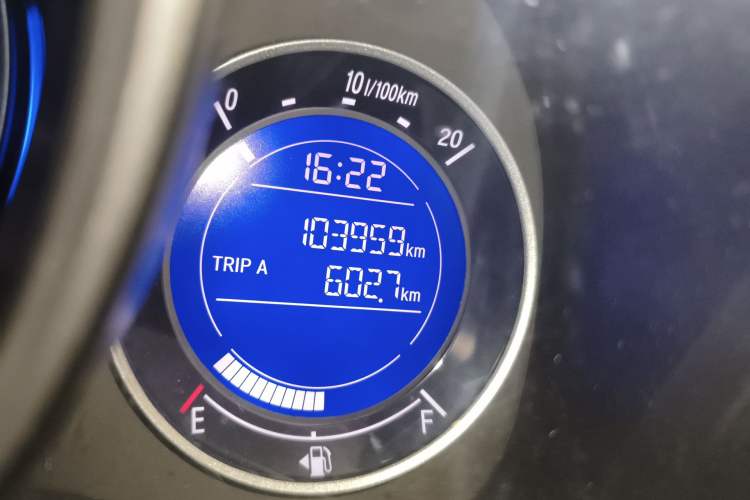 Used Honda Fit 2014 1.5L EX CVT Elite Model Odometer Close Up