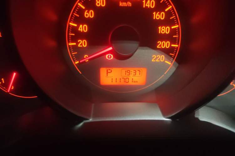 Used Honda Fit 2014 1.5L LX Manual Comfort Model Odometer Close Up
