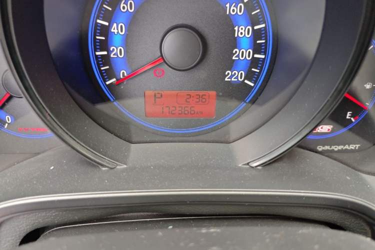 Used Honda Fit 2014 1.5L LX CVT Comfort Model Odometer Close Up