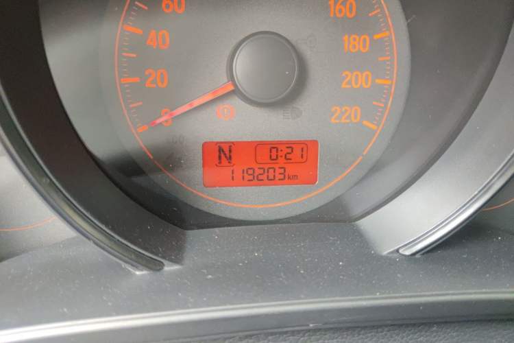 Used Honda Fit 2014 1.5L LX CVT Comfort Model Odometer Close Up