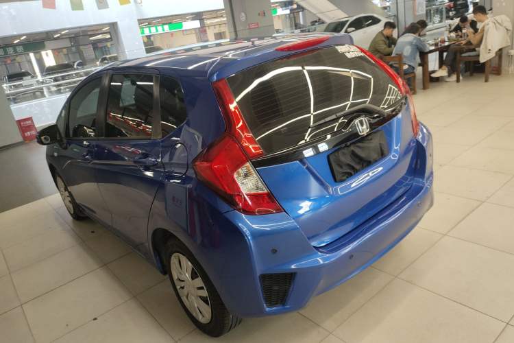 Used Honda Fit 2014 1.5L LX CVT Comfort Model Rear Left 45 Deg
