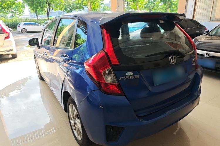 Used Honda Fit 2014 1.5L SE CVT Fashion Model Rear Left 45 Deg