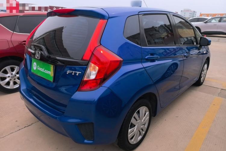 Used Honda Fit 2014 1.5L LX CVT Comfort Model Rear Right 45 Deg