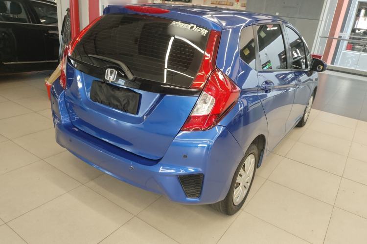 Used Honda Fit 2014 1.5L LX CVT Comfort Model Rear Right 45 Deg