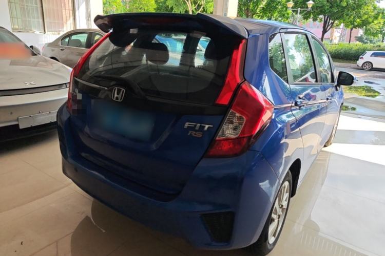 Used Honda Fit 2014 1.5L SE CVT Fashion Model Rear Right 45 Deg