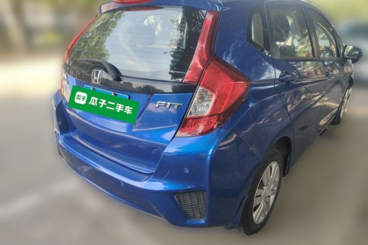 Used Honda Fit 2014 1.5L LX CVT Comfort Model Rear Right 45 Deg