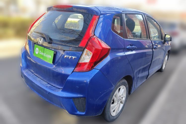 Used Honda Fit 2014 1.5L SE CVT Fashion Model Rear Right 45 Deg