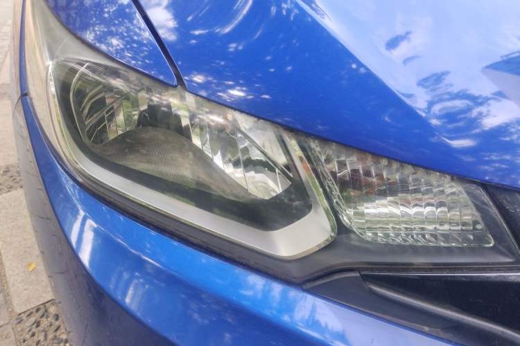 Used Honda Fit 2014 1.5L LX Manual Comfort Model Right Front Headlight