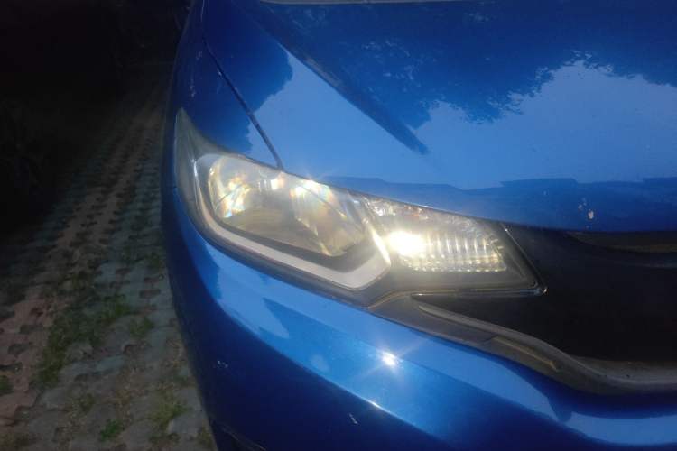 Used Honda Fit 2014 1.5L LX CVT Comfort Model Right Front Headlight