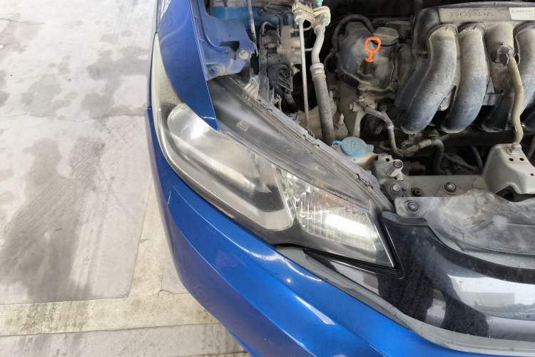 Used Honda Fit 2014 1.5L LX CVT Comfort Model Right Front Headlight