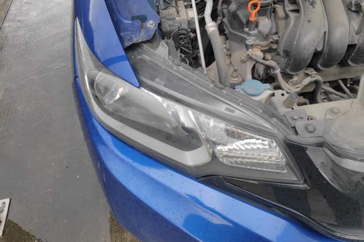 Used Honda Fit 2014 1.5L LX CVT Comfort Model Right Front Headlight