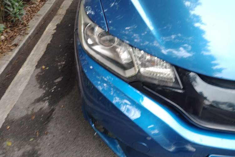 Used Honda Fit 2014 1.5L LX CVT Comfort Model Right Front Headlight