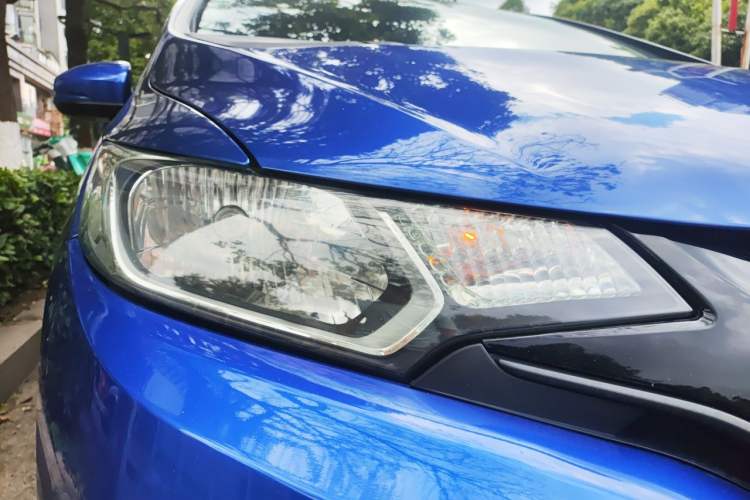 Used Honda Fit 2014 1.5L LX CVT Comfort Model Right Front Headlight