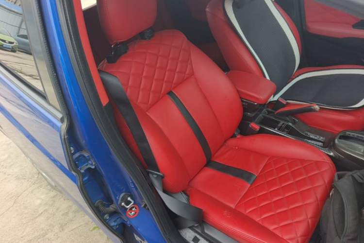 Used Honda Fit 2014 1.5L LX CVT Comfort Model Right Front Seat