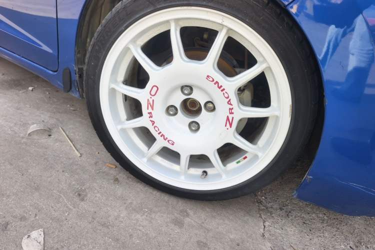 Used Honda Fit 2014 1.5L LX Manual Comfort Model Right Front Wheel Hub