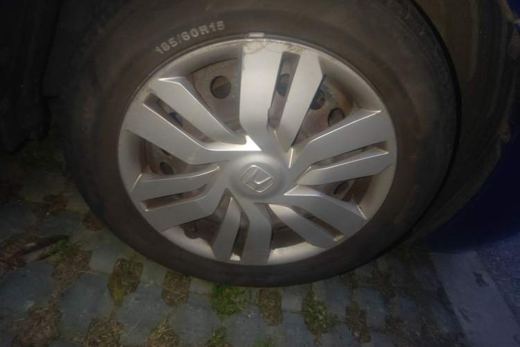 Used Honda Fit 2014 1.5L LX CVT Comfort Model Right Front Wheel Hub