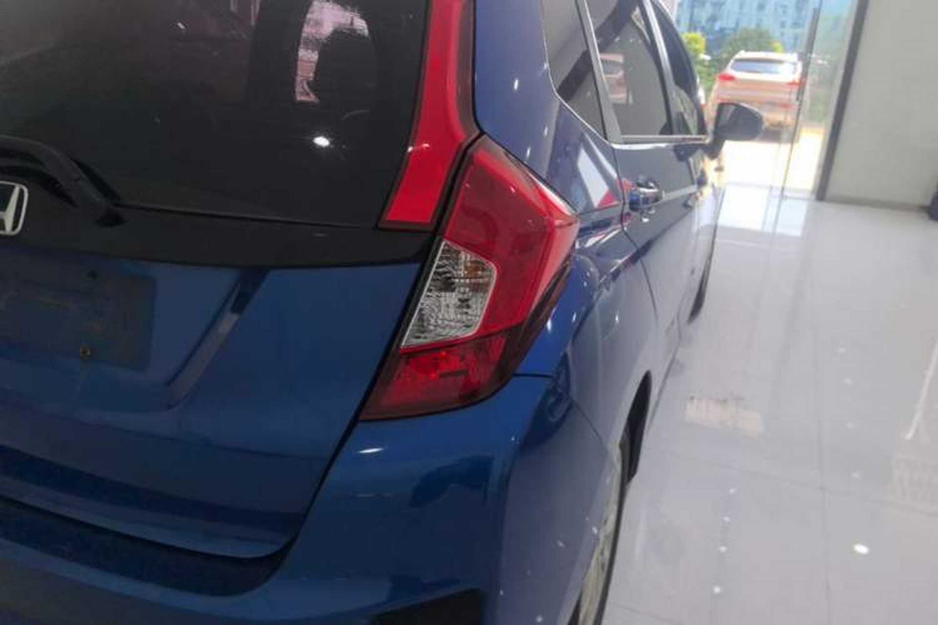 Used Honda Fit 2014 1.5L LX CVT Comfort Model Right Rear Taillight