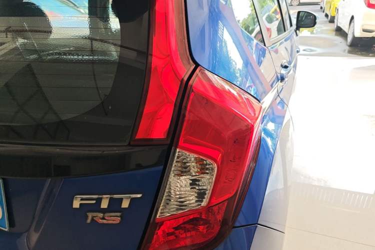 Used Honda Fit 2014 1.5L SE CVT Fashion Model Right Rear Taillight