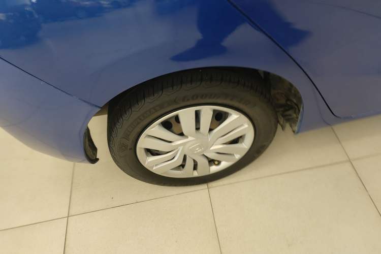 Used Honda Fit 2014 1.5L LX CVT Comfort Model Right Rear Wheel Hub