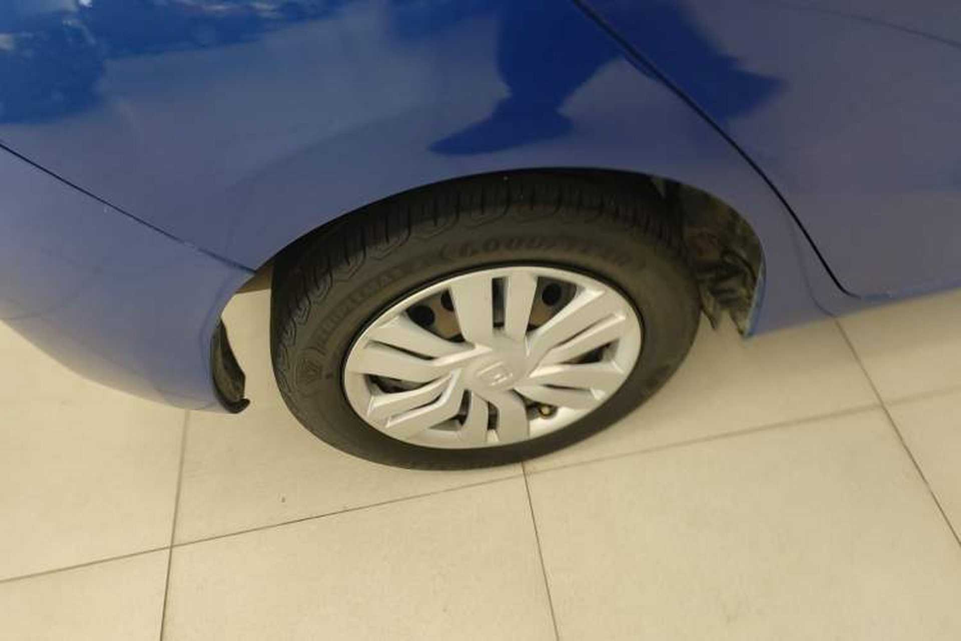 Used Honda Fit 2014 1.5L LX CVT Comfort Model Right Rear Wheel Hub